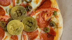 Все самые странные способы отметить день Биткоин-пиццы