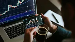 Вывод средств из ETF может быть сигналом на покупку биткоина — Santiment