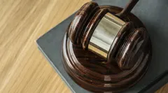 Чиновника обвинили в незаконном майнинге и мошенничестве со счетчиком